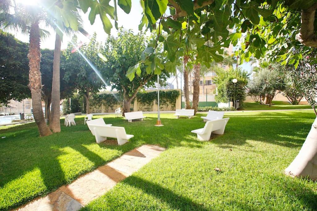 شقة لقنت  في In Front Of The Sea With Ac And Pool المظهر الخارجي الصورة